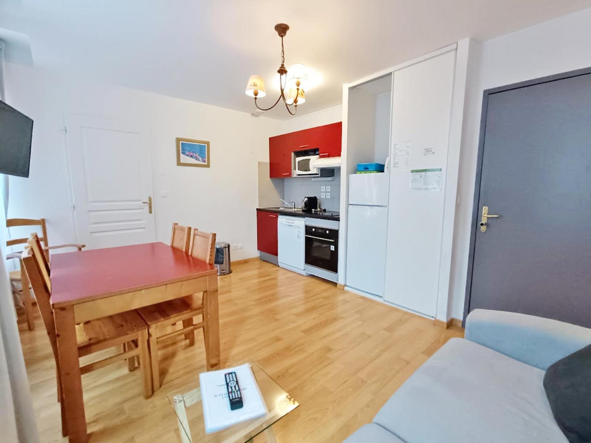 Il Etait Une Fois Luchon, T2, Centre Luchon, Wifi, Casier A Skis, Ascenseur, 4 Personnes Apartment Bagnères-de-Luchon Екстериор снимка